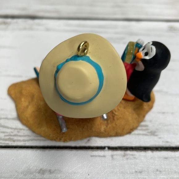 HALLMARK MRS CLAUS’S HOLIDAY 2000 Christmas ornament vintage - Picture 3 of 8